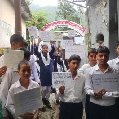 डुंडा: डुंडा में छात्रों ने निकाली पर्यटन शिक्षा जागरूकता रैली, युवाओं को मिला कौशल विकास संदेश