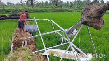 साकोली: साकोली तालुक्यातील दहा गावांना चक्रीवादळाचा फटका, मोठ्या प्रमाणात झाडे व वीज काम उन्मळून पडले