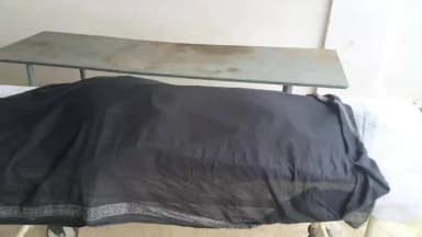 लोहरदगा: लोहरदगा में दर्दनाक सड़क हादसा: गर्भवती पत्नी, पति और मासूम की मौत, ट्रक चालक गिरफ्तार
