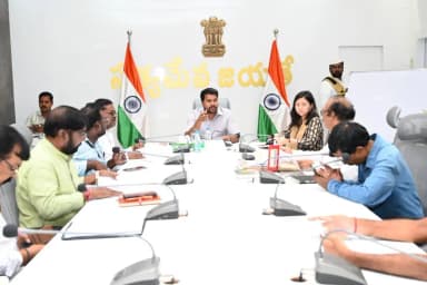 అమలాపురం: కోనసీమలో వరదలపై హై అలర్ట్, లంక గ్రామాల్లో ప్రతి చర్య ఘనంగా