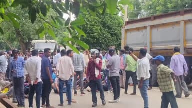 ରାଉରକେଲା ମ୍ୟୁନିସିପାଲଟି: ଯୁଗି ଯୁଗେନ ସଂଗ୍ରାମ ସମିତି ପକ୍ଷରୁ ଇବ ଅନୁସନ୍ଧାନ କାର୍ଯ୍ୟାଳୟ ଘେରାଉ ଓ ନେତାଙ୍କ ପ୍ରତିକ୍ରିୟା