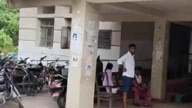 पतरघट: 333 ग्राम स्मैक जब्त, 2 तस्कर गिरफ्तार, बलेनो और 4 मोबाइल फोन बरामद