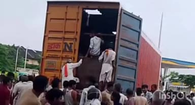 चाचौड़ा: बीनागंज में पेट्रोल पंप के पास गौ सेवकों ने 29 गाय के बछड़ों से भरा ट्रक और 4 तस्कर पकड़े, पुलिस जांच जारी