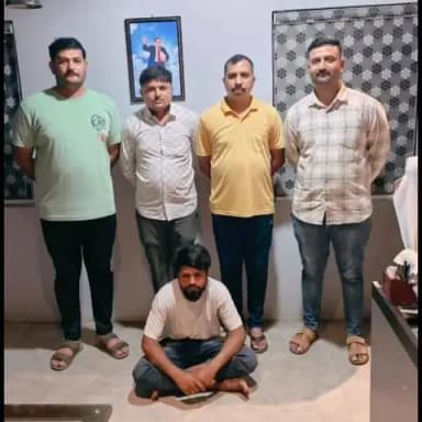 ગારિયાધાર: ગારીયાધારમાં કિકેટ મેચ સહિત અન્ય રમતો પર ઓનલાઈન સટ્ટો રમતા એક શખ્સને ગારીયાધાર પોલીસે ઝડપી પાડ્યો