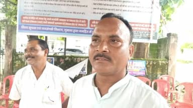 सिसई की जर्जर सड़क को लेकर धरना प्रदर्शन का भाजपा का मिला समर्थन, सिसई मंडल अध्यक्ष संजय महतो ने कहा मांगे जायज हैं।