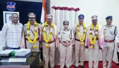 నిర్మల్: జిల్లా పోలీసు శాఖలో పని చేసి రిటైర్మెంట్ పొందిన ఉద్యోగులను సన్మానించిన జిల్లా ఎస్పీ జానకి షర్మిల