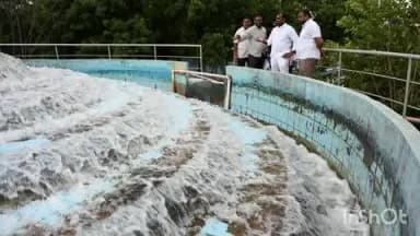 కరీంనగర్: మానేరు తీరంలోని ఫిల్టర్ బెడ్ను ఆకస్మికంగా తనిఖీ చేసిన నగర మేయర్ కొలగాని శ్రీనివాస్