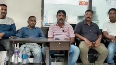 लोहरदगा: लोहरदगा बंद कल, शुभम हत्याकांड और गिरती कानून व्यवस्था के खिलाफ चैंबर का चक्का जाम, अपराधियों का एनकाउंटर करने का मांग।