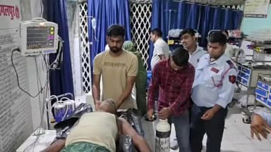 रंगरा चौक: महादेवपुर घाट पर गंगा में बहते मिले अधेड़ की बची जान