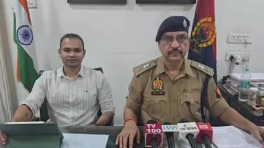 घाटमपुर: ढाई वर्ष से पुलिस को थी तलाश, पुलिस ने शातिर इनामी चोर को किया गिरफ्तार, डीसीपी दक्षिण ने दी जानकारी