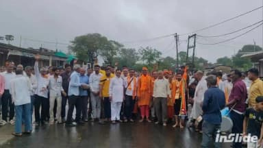 कनोजिया शिव मंदिर से 30 कावड़ियों का जत्था ओंकारेश्वर के लिए रवाना, जगह-जगह हुआ भव्य स्वागत।
