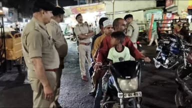 जबलपुर: हुड़दंगियों की अब खैर नहीं: आधारताल और हनुमानताल क्षेत्र में ताबड़तोड़ चेकिंग, दर्जनों वाहनों के कटे चालान !!