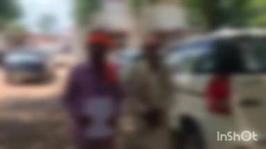 आरोन: आरोन थाना क्षेत्र में नाबालिक बेटी से छेड़छाड़ व मारपीट, इलाज के बाद पिता-पुत्री ने एसपी से की शिकायत