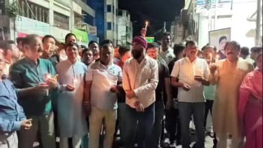 लोहरदगा: लोहरदगा में शुभम हत्याकांड के विरोध में कैंडल मार्च, पूर्व सांसद सुदर्शन भगत ने कानून-व्यवस्था पर उठाए सवाल