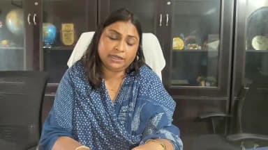 लातेहार: CM SOE विद्यालय बालिका लातेहार की प्राचार्य ज्योति ज्योत्सना ने विद्यालय में उत्पन्न विवादों के बीच रखा अपना पक्ष।