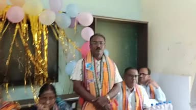 କେନ୍ଦ୍ରାପଡା: ଡେରାବିଶ ବ୍ଲକ ନହଙ୍ଗ ପଂଚାୟତର ଆର୍ତେଶ୍ୱର ହାଇସ୍କୁଲ ର ପ୍ରଧାନ ଶିକ୍ଷକ ଶ୍ରୀ ଶକ୍ତି ଶେଖର ରାଉତ ଙ୍କୁ ଅବସର କାଳୀନ ସମ୍ବର୍ଦ୍ଧନା