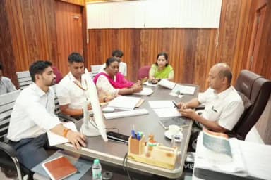 ಬೆಂಗಳೂರು ಪೂರ್ವ: ರಾಜಕಾಲುವೆ ಗಡಿ ಗುರುತಿಸುವಿಕೆ ಹಾಗೂ ಭೂಸ್ವಾಧೀನ ಪ್ರಕ್ರಿಯೆ ತ್ವರಿತಗೊಳಿಸಿ:ನಗರದಲ್ಲಿ ಆಯುಕ್ತ ಡಿ.ಎಸ್. ರಮೇಶ್ ಸಭೆ
