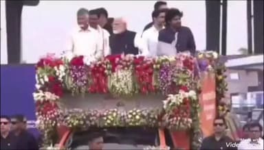 విజయనగరం అర్బన్: భోగాపురంలో గిన్నిస్ రికార్డు సాధించిన 13,500 మంది విద్యార్థినిల నృత్య ప్రదర్శనను తిలకించిన ప్రధాని నరేంద్ర మోదీ