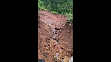 തൊടുപുഴ: കനത്ത മഴയെ തുടർന്ന് കുടയത്തൂർ അടൂർമലയിൽ ഉരുൾപൊട്ടി മണ്ണിനടിയിൽപെട്ട് ഒരാൾ മരിച്ചു