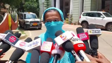 ଢେଙ୍କାନାଳ ସଦର: ଜିଲ୍ଲାପାଳଙ୍କ କାର୍ଯ୍ୟାଳୟରେ ମହିଳାଙ୍କ ଅଭିଯୋଗ,ମୋ ପ୍ରେମିକକୁ HIV ମୋତେ ବି HIV, ଆମକୁ ବାହା କରିଦିଅ ନ ହେଲେ ଆତ୍ମ ହତ୍ୟା ପ୍ରତିକ୍ରିୟା