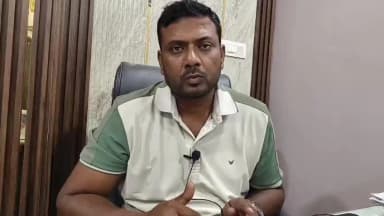 ଭଦ୍ରକ ଗ୍ରାମାଞ୍ଚଳ: ଭଦ୍ରକ ଟ୍ରକ ମାଲିକ ସଂଘ ପକ୍ଷରୁ ଜିଲ୍ଲାପାଳ ଙ୍କ ରେଡ଼କ୍ରସ ପାଣ୍ଠି ଙ୍କୁ 50 ହଜାର ଟଙ୍କା ବନ୍ୟା ବିପନ୍ନ ଙ୍କ ପାଇଁ ଦାନ କରିଛନ୍ତି