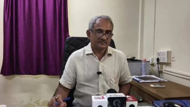વલસાડ: જિલ્લામાં વરસાદની સ્થિતિ બાબતે ડિઝાસ્ટર મામલતદાર એચ એચ કાકલોતરે વિગત આપો