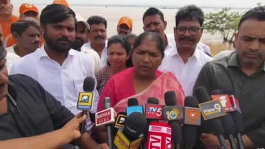 ములుగు: ముంపు ప్రాంతాల్లో ప్రత్యేక అధికారులను నియమించాం : మంత్రి సీతక్క