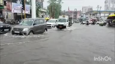 મોડાસા: શહેરમાં એક કલાક માં ૧.૫ ઇંચ વરસાદ વરસતા ચાર રસ્તા,માલપુર રોડ, મેઘરજ રોડ પર વરસાદી પાણી ભરાયા