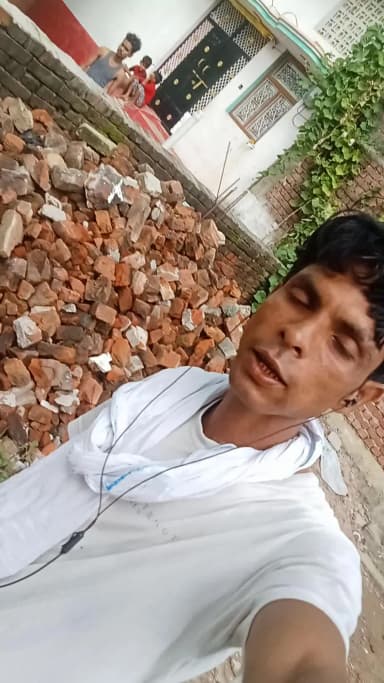 कर झूठे इल्जाम में कंपनियों के घाटा होने से महाराजगंज में कालाबाजारी का अस्त्र बढ़कर करीब 4% के ऊपर गया है
