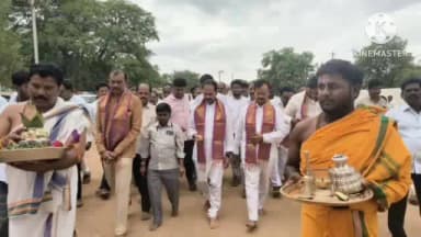 కదిరి: నల్లచెరువు మండలం శ్రీ పాలపాటి దీన్నే ఆంజనేయస్వామి శ్రావణ మాస మహోత్సవాల ఏర్పాట్లపై ఎమ్మెల్యే అధికారుల సమీక్ష