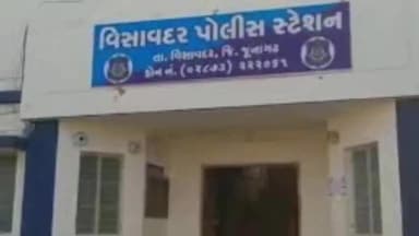 વિસાવદર: ઢેબર નજીકથી ₹૬૬,૦૦૦ના વિદેશી દારૂ અને મોટરસાયકલ સાથેનો મુદ્દામાલ જપ્ત: બૂટલેગર ફરાર