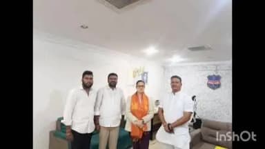 వికారాబాద్: వికారాబాద్ జిల్లా ఎస్పీ స్నేహమేహ్రను మర్యాదపూర్వకంగా కలిసిన పరిగి బిజెపి అసెంబ్లీ ఇంచార్జ్ మారుతి కిరణ్