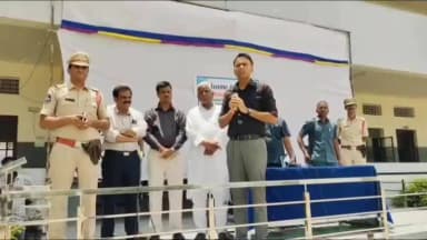 అదిలాబాద్ అర్బన్: గంజాయిపై యుద్ధం చేయాలి.. మార్పు ద్వారానే గంజాయిని దూరం చేయవచ్చు:ఆదిలాబాద్ జిల్లా ఎస్పీ అఖిల్ మహాజన్
