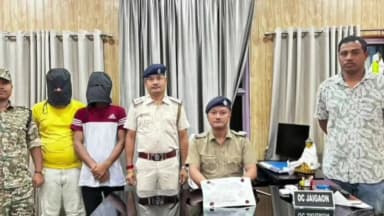কালচিনি: ছোট মেচিয়াবস্তি এলাকায় অভিযান চালিয়ে ব্রাউন সুপার সহ ২ জনকে গ্রেফতার করল জয়গাঁ থানার পুলিশ