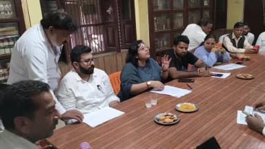 बदायूं: अमर ज्योति फाइनेंस मामले में हाईकोर्ट द्वारा नियुक्त RIP की टीम ने वकीलों से की मुलाकात, रुपये मिलने की उम्मीद जागी