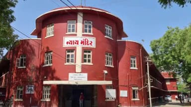 જામનગર શહેર: ડેન્ટલ કોલેજમાં 1.36 કરોડના કૌભાંડ મામલે ડીન સામે કડક કાર્યવાહી કરવા કોર્ટ દ્વારા આદેશ કરાયો