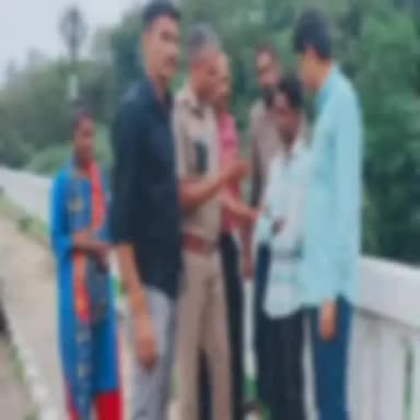 આંકલાવ: ઉમેટા બ્રિજ ઉપર આપઘાત કરવા પહોંચેલ યુવકને આકલાવ પોલીસે બચાવી લીધો, પોલીસની પ્રસંસનીય કામગીરી સામે આવી