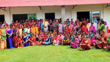 অমরপুর: অমরপুর মন্ডল মহিলা মোর্চার উদ্যোগে দেববাড়ি গ্রাম পঞ্চায়েত কমিউনিটি হলে এলাকার মহিলা স্ব-সহায়ক দলের সদস্যদের নিয়ে সভা