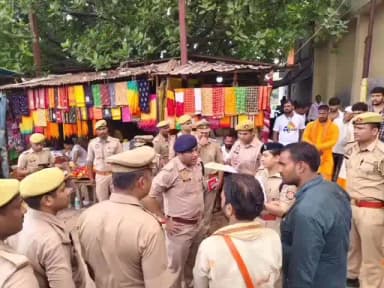 पिंड्रा: श्रावण में कांवड़ियों को देखते हुए पुलिस अधिकारियों ने वरुणा और गोमती जोन का किया निरीक्षण