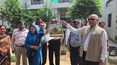 सदर: अवध विश्वविद्यालय में 35 पौधों का रोपण, पर्यावरण संरक्षण का दिया संदेश