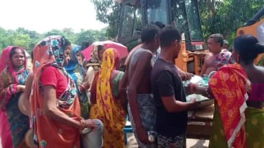 ବାରିପଦା ସଦର: ବଡ଼ସାହି ବ୍ଲକରେ ଲଗାଣ ବର୍ଷାରେ ବନ୍ୟା ବିପନ୍ନଙ୍କୁ ରନ୍ଧାଖାଦ୍ୟ ବାଣ୍ଟିଲା ଜିଲ୍ଲା ପ୍ରଶାସନ