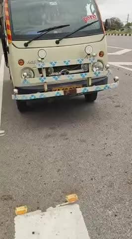 एक युवक बिना परमिशन के साथ nhai हाइवे Bas स्टैंड में पोस्टर लगाते हुए पकड़ा गया #fbreels