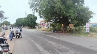 உத்தமபாளையம்: உத்தமபாளையம் அருகே அரசு பேருந்து மோதி இருசக்கர வாகனத்தில் சென்ற 2 பேர் உயிரிழப்பு