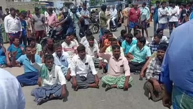 ರಾಯಚೂರು: ಚಟ್ನಹಳ್ಳಿ ಗ್ರಾಮಸಲ್ಲಿ ದಿಢೀರ್ ಪ್ರತಿಭಟನೆ, ರಸ್ತೆಗೆ ರೋಡ್ ಹಂಸ್ ಹಾಕುವಂತೆ ಒತ್ತಾಯ, ಪೊಲೀಸರೊಂದಿಗೆ ಮಾತಿನ ಚಕಮಕಿ
