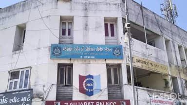 મહેસાણા શહેર: ભમ્મરિયા નાળા બહાર આવેલા ગેસ્ટહાઉસથી કુટણખાનું ઝડપાયું