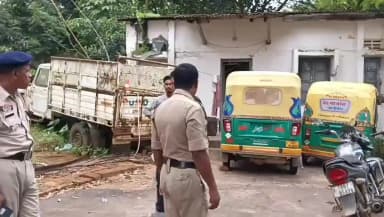 জামপুইজলা: খেরেংবর হাসপাতালে সামনে থেকে অটো গাড়ি চুরি