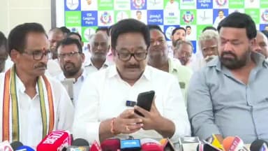 ఆమదాలవలస: పోలీస్ ఆఫీసర్లను ప్రతిపక్షంలో ఎమ్మెల్యే కోన రవికుమార్ విమర్శిస్తే చర్యలు లేవు ఆముదలవలస నియోజకవర్గ వైసిపి నాయకులు