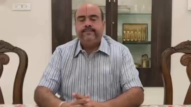 విజయనగరం అర్బన్: భోగాపురంలో పీఎం మోదీకి బొబ్బిలి వీణ బహుకరించడం ఆనందదాయకమని ఎమ్మెల్యే బేబినాయన
