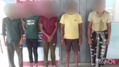 डंडखोरा: कदवा में पुलिस ने नशे के खिलाफ कार्रवाई करते हुए 5 शराब पियक्कड़ों को गिरफ्तार किया