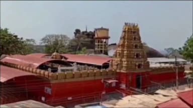 మల్యాల: కొండగట్టు అంజన్న సన్నిధిలో మెగా అభిమానుల ప్రత్యేక పూజలు
